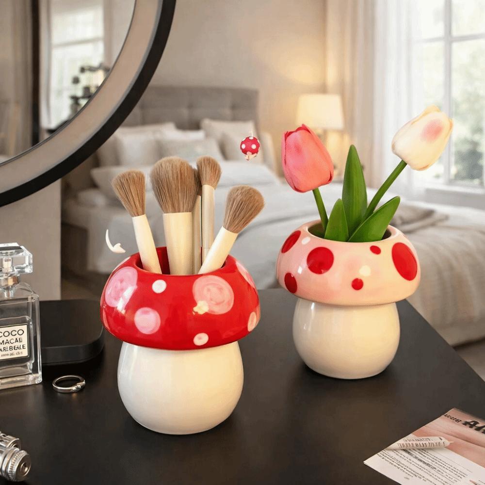 Creative Decoration Mushroom Decorative Piece Pink and Red Makeup Brush Holder  Office Environment