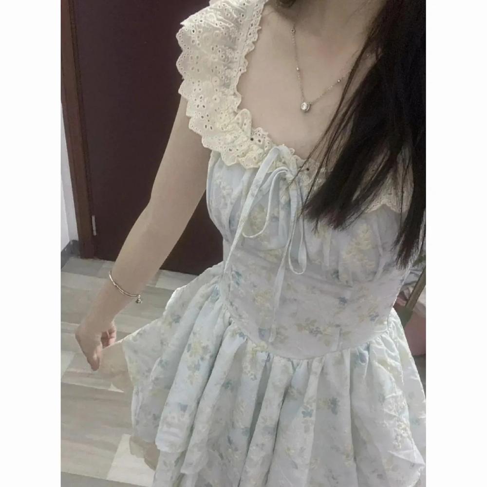 French sweet pink small flying sleeves floral dress women's summer small man waist fugitive princess fluffy short dress