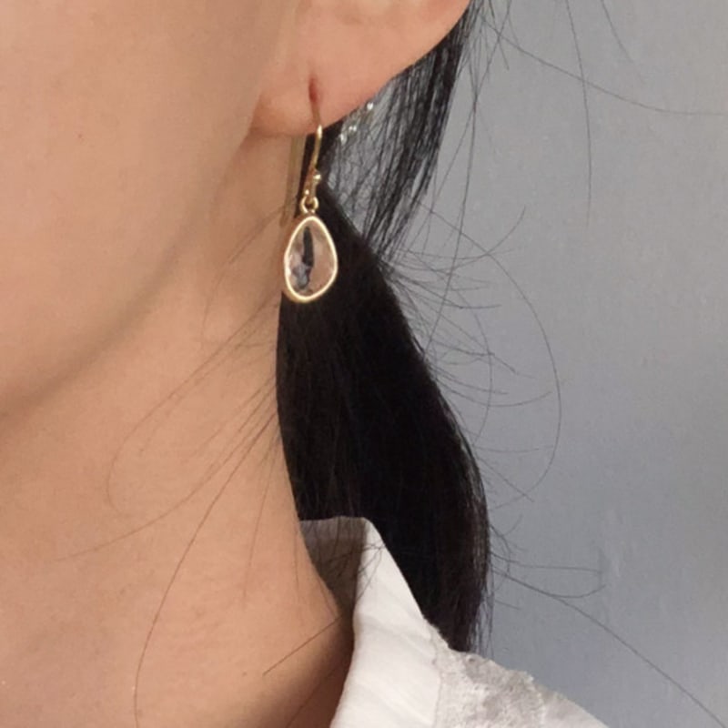 

objet213 Gold Crystal Hoop & Earrings 1. Crystal earrings