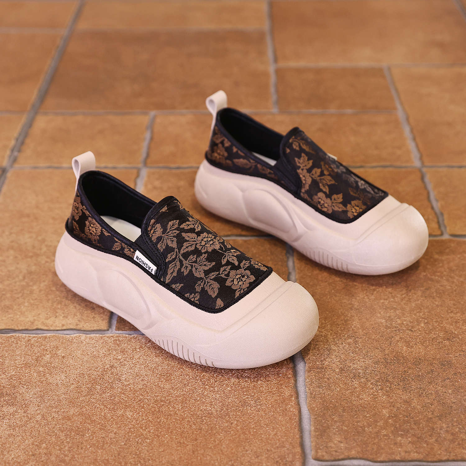 

Женские модные кроссовки на платформе Легкие дышащие прогулочные туфли Нескользящие массивные кроссовки для бега Удобные повседневные спортивные лоферы для женщин 40