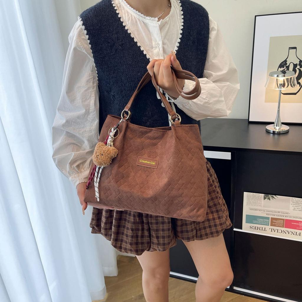 Women's shoulder bag large capacity retro tote bag fashion versatile messenger bag simple commuter armpit bag