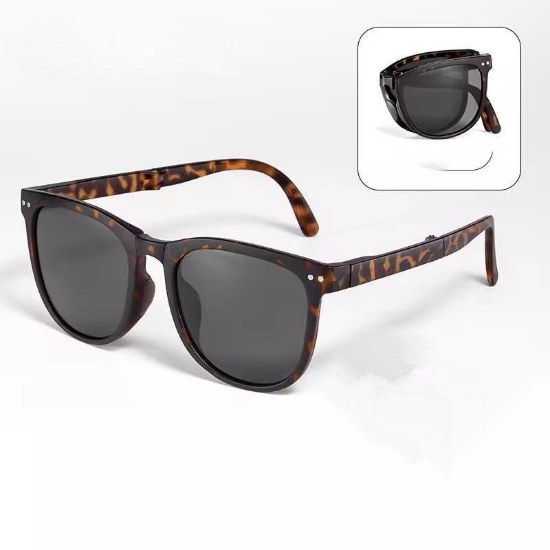 

Folding sunglasses, portable, ultra light sun protection, UV protection, sunglasses for both men and women леопардовий