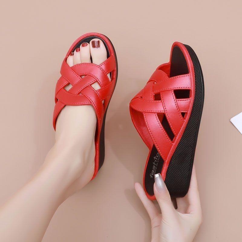 Thick Soled Slippers for Women's Summer Fashion Soft Soled Non Slip Home Slippers for Outerwear