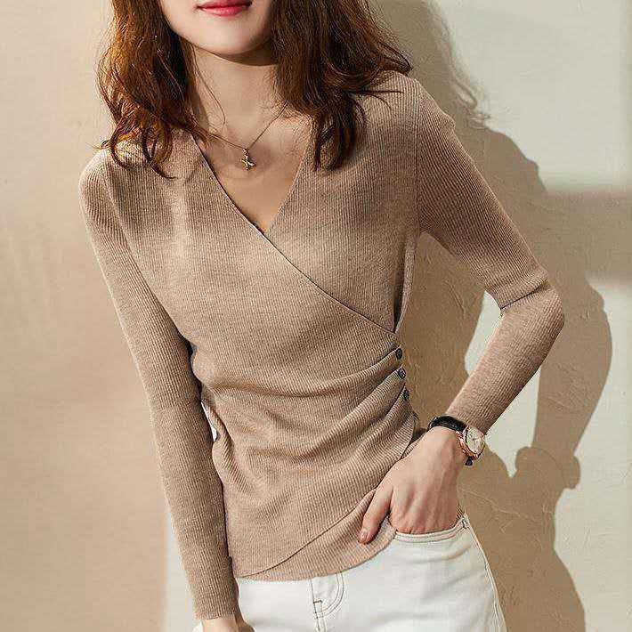 2025 Spring/Summer Women's V-Neck Irregular Knit Sweaters: Slim Fit, Fashionable European Short-Sleeved Tops