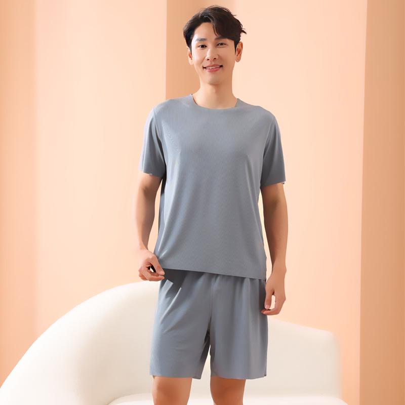 

Youth Summer Ice Silk Couple s Pajama Set - Casual Home Wear with a Cooling Effect, Solid Color, Good Drape, for Men and Women. Extra Large