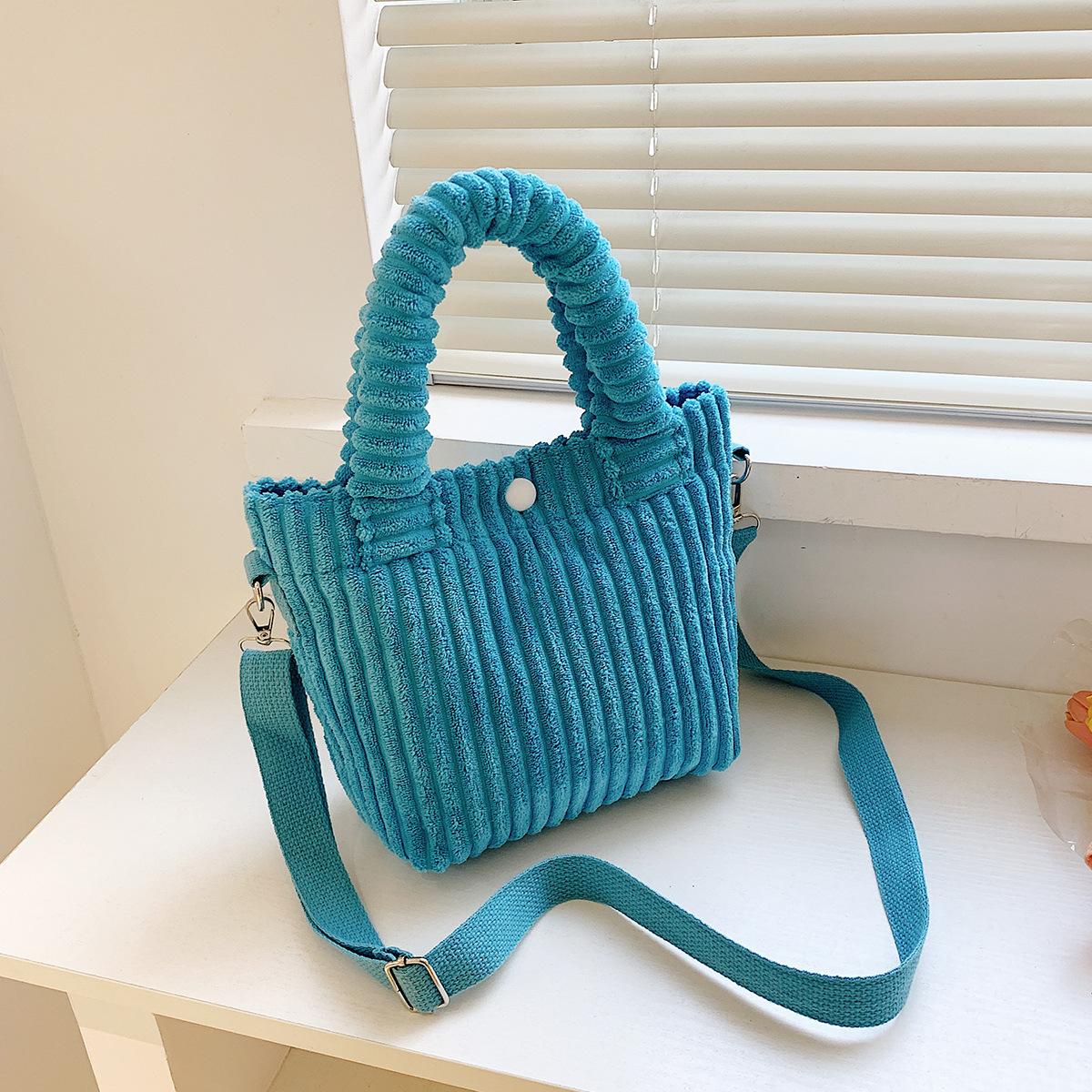 

Повседневная простая вельветовая портативная маленькая сумка женская сумка новая модная осенне-зимняя повседневная на плечо мессенджер сумка-тоут 27*21*9cm синий