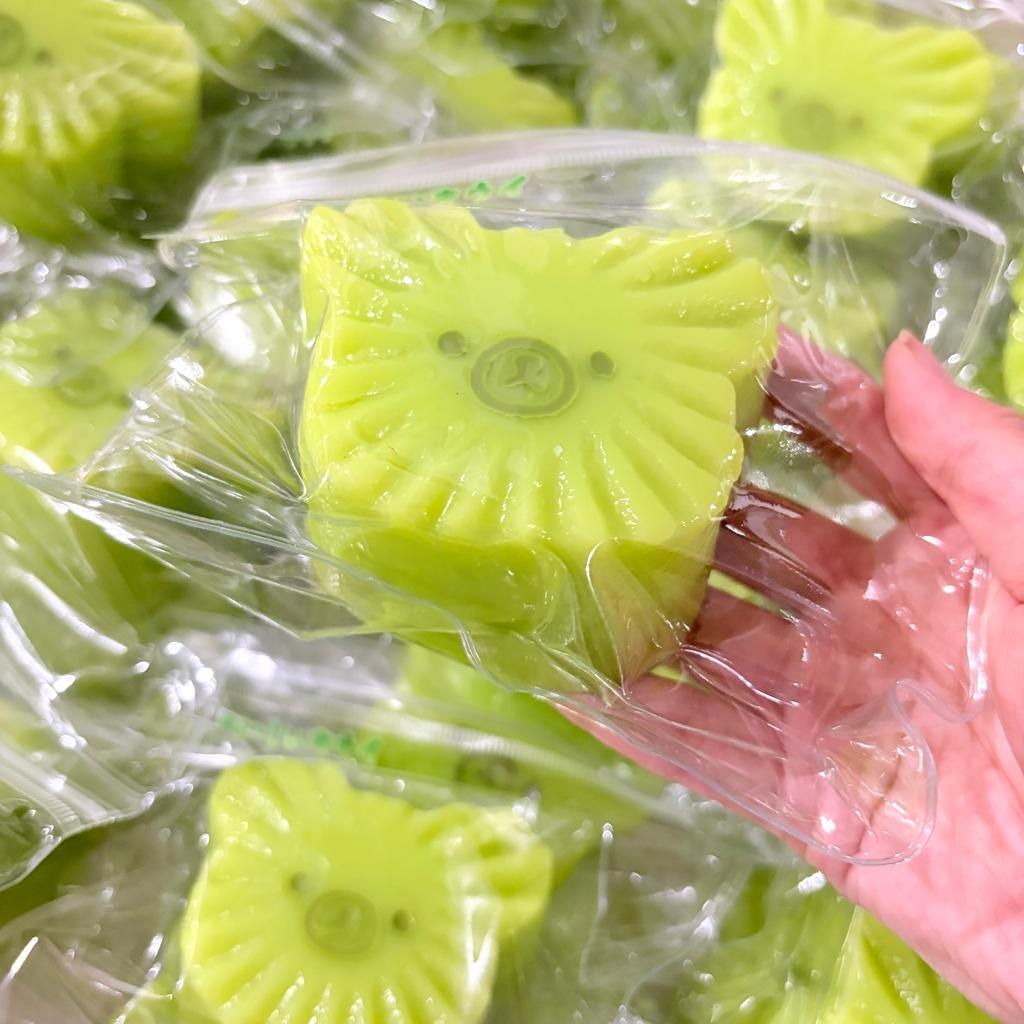 Honeydew Melon Bear Slow Rising Squishy Toy Cute Soft Squeeze Fidget Toy Anti Anxiety Stress Relief Toy Squishy Toy