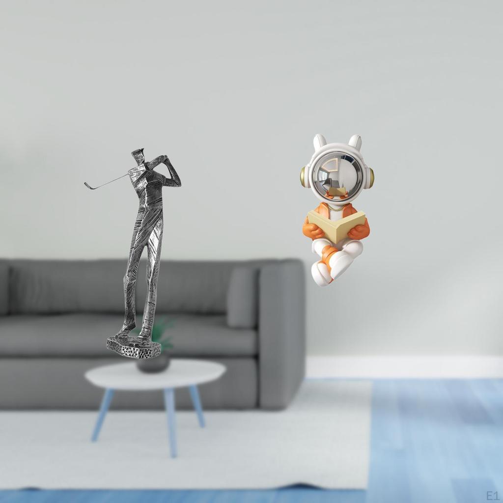 Golfing Astronaut Resin Figurine Decoration Modern Space Playing Figure Golfer Sculpture for Golf
