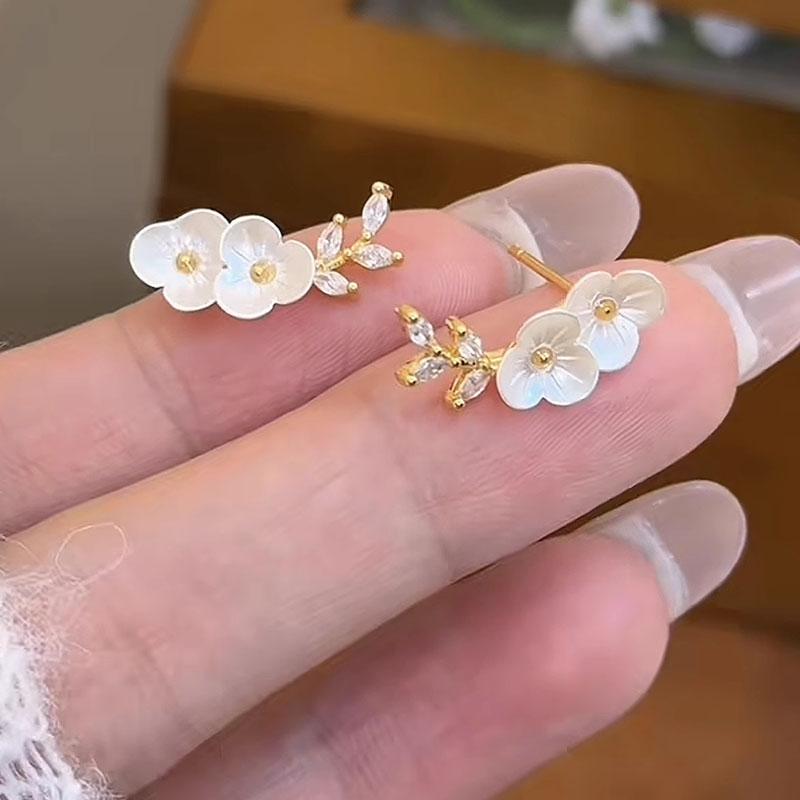 Koreanische Elegante Weiße Blume Ohrstecker Luxus Kristall Ohrringe Süße Unregelmäßige Party Hochzeit Schmuck Geschenke