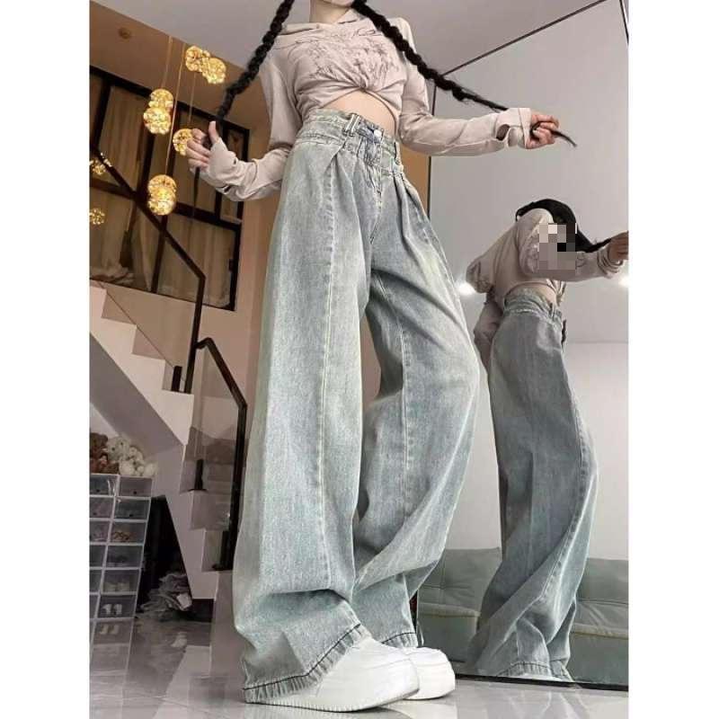High-Waisted Retro Light Wash Wide-Leg Jeans with Semi-Elastic Waist Medium