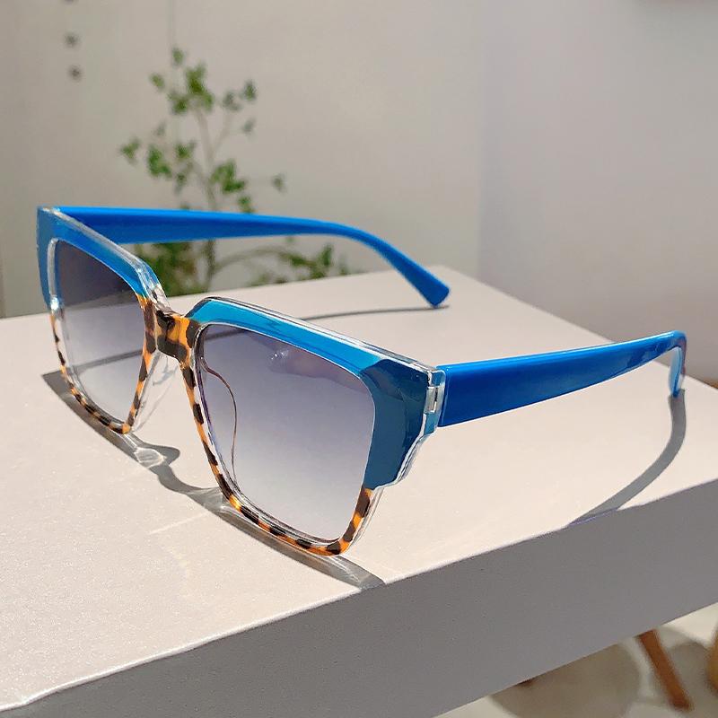 Fashion Leopard Sunglasses Square Trendy Design Women Sun Glasses Oversize Decoration Shades for Travelling Driving