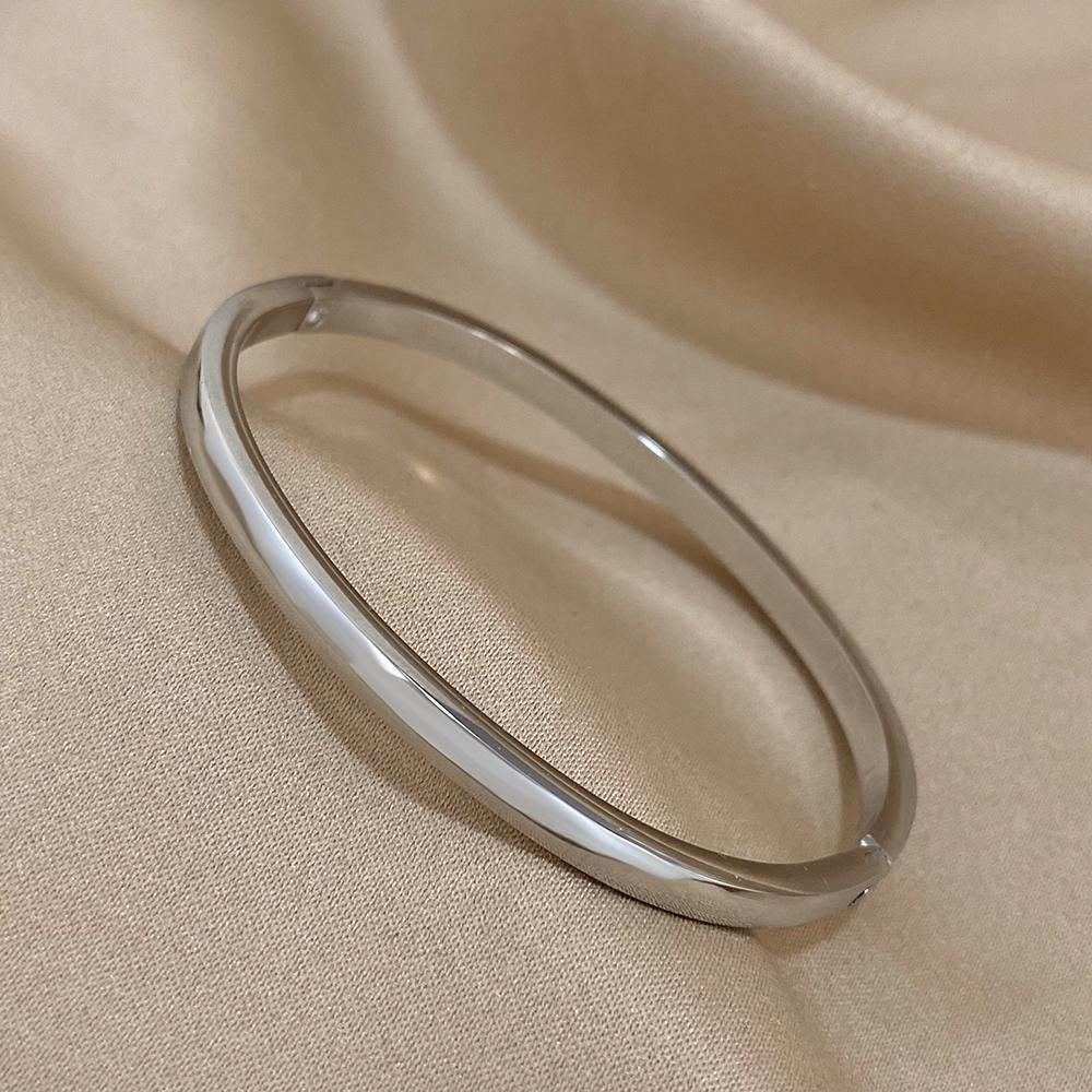 Simple Smooth Stainless Steel Bangles Bracelets for Women Trendy Gold Plated Metal Bracelet Jewelry Accessories Lady Gift