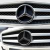 LXT3   1Pc ABS Car Front Grille Badge Decal Cover Emblem for Mercedes Benz W204 W205 W210 W211 W212 W213 C E Class GLA GLK ML GLC GLE