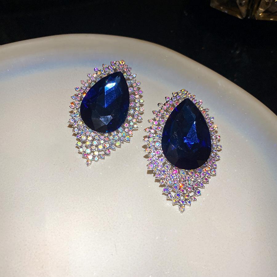 

Silver needle inlaid with diamonds, colored rhombus water drop earrings,exaggerated elegance, clavicle chain, light luxury and high-end set