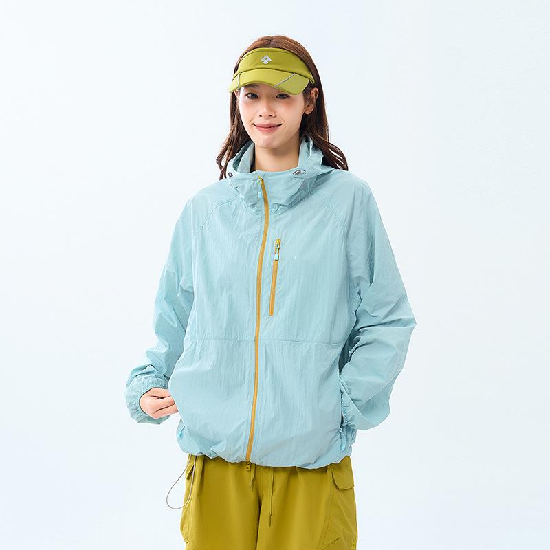 Woodpecker Women's Summer UV-Protective Cycling Jacket: Stylish, Lightweight, and Loose-Fitting.