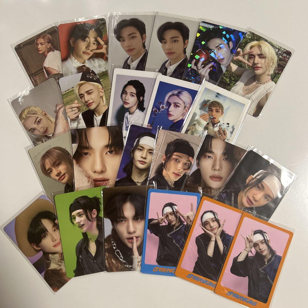 

[USED] Stray Kids Hyunjin trading cards set of 23