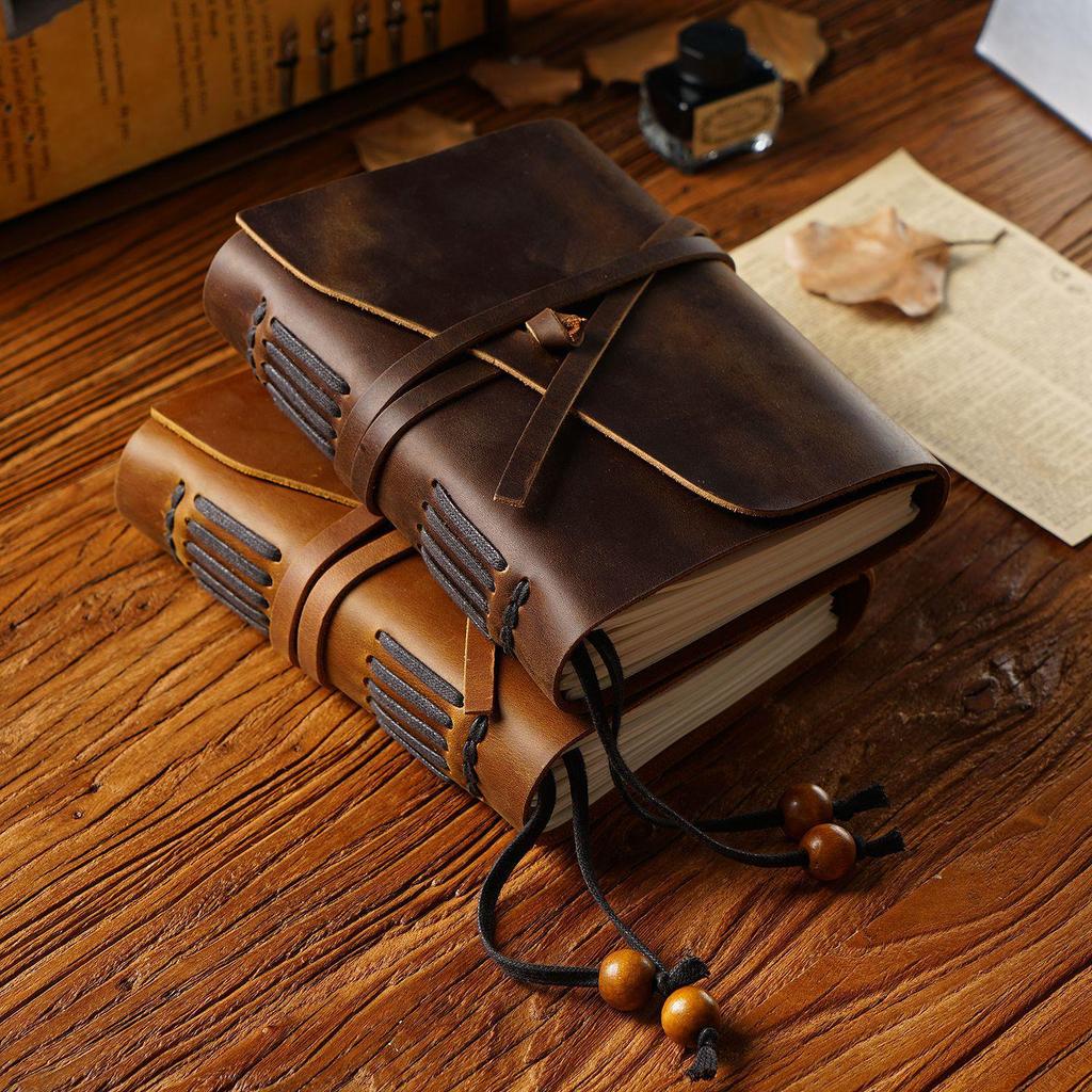 Genuine Leather Retro Traveler's Notebook: Handmade Loose-Leaf Diary with Cowhide in Vintage Style.