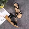 New Flat-soled Sandals Women's Summer Flat-heeled Beaded Bohemian Sandals Open-toed Sweet Student Beach Shoes