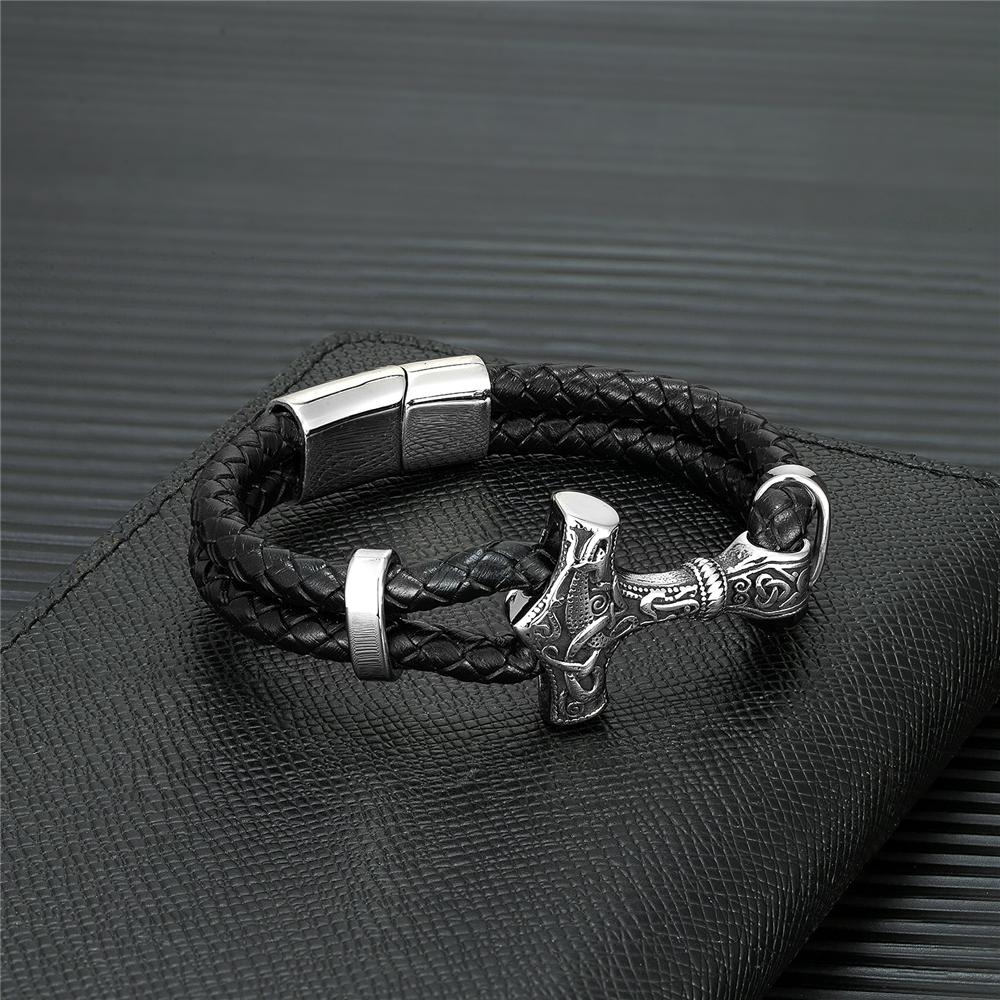Braccialetto in Pelle con Martello di Thor Vichingo Vintage Uomo Rune Nordiche Mjolnir Braccialetto Punk Amuleti Fatti a Mano Gioielli Scandinavi Regalo