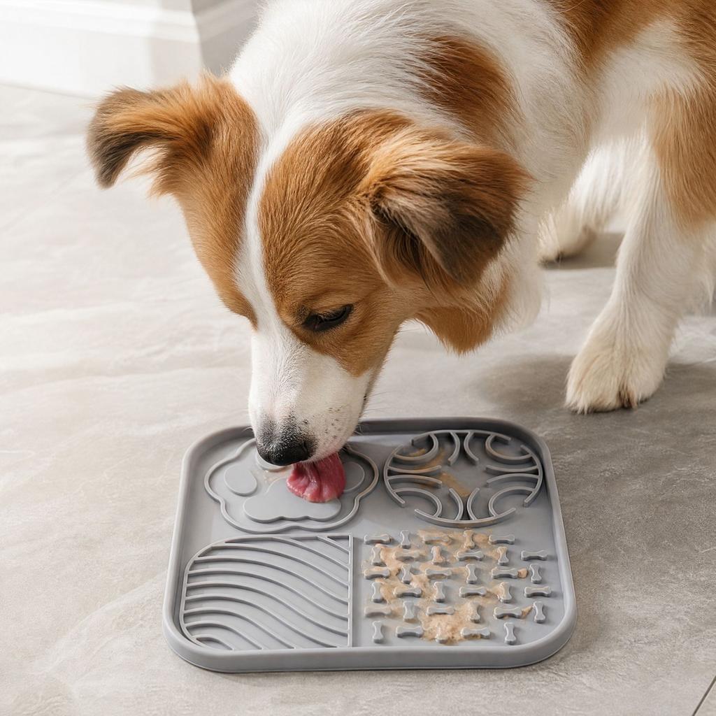 Creative Square Pet Licking for Cats and Dogs, Interactive Lick Pad for Treats and Food