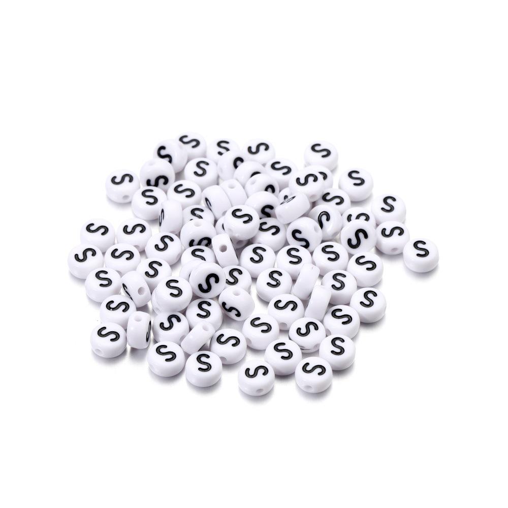 Bílé kulaté korálky s černými písmeny – sada 26 písmen pro vlastní výrobu náhrdelníků a řetízků na telefon