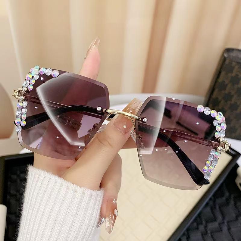 2025 Large Cut-Edge Square Sunglasses with Glittering Starry Rhinestones - Women's UV Protection