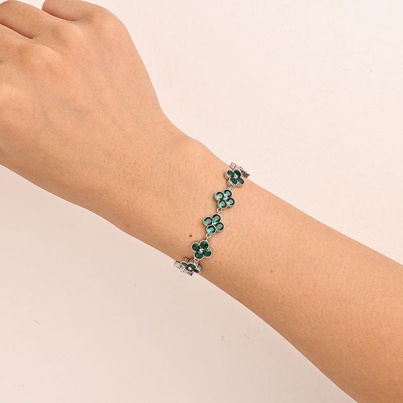 *Versa Sakura Zircon Clover Bracelet 16k Plated - Elegant, Durable Gemstone Jewelry*