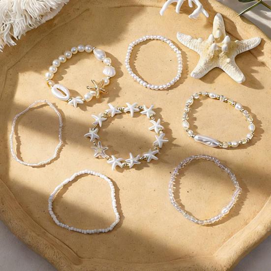 1 Set Bohemian Starfish Bracelets for Women Coastal Style Stackable Stretch Bracelets Faux Pearl Beaded Bracelets for Holiday Summer Beach