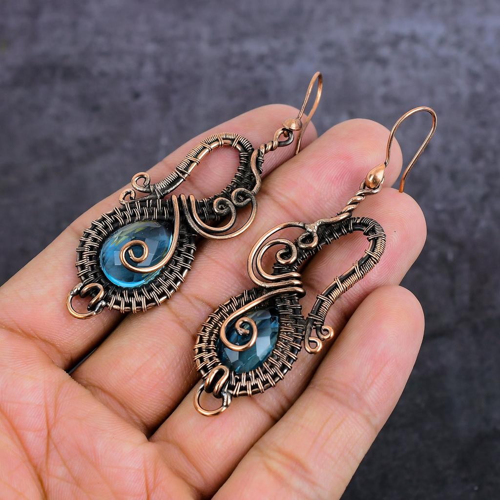 Ručně vyráběný náušnice z měděného drátu s modrým topazem 3,03" l1o02