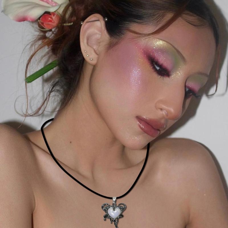 Gothic Liquid Heart Pendant Necklace Devil Eye Cross Choker Punk Devil Eye Clavicle Chain for Women Jewelry Accessories