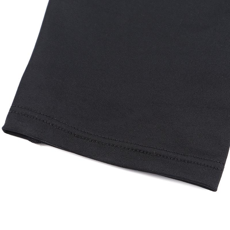 Leica's new high elasticity breathable basketball knee and calf pads prevent slipping, perfect for sports.