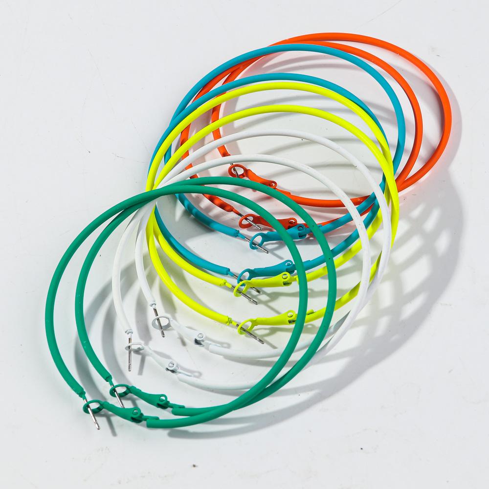 Orecchini a cerchio rotondi grandi e colorati in stile retrò, con cerchi enormi in metallo, ideali per donne e ragazze, perfetti per feste e come regalo.
