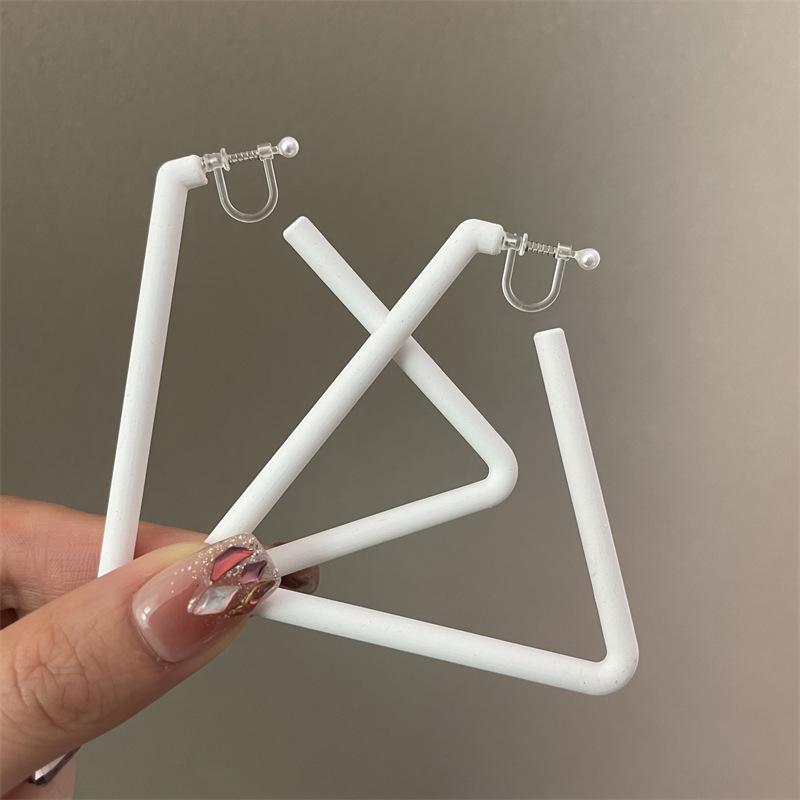 New Color-expanding Triangular Rubber Paint Texture Personalized Earrings for Women