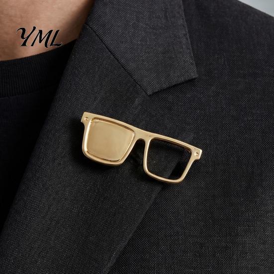 Clothing Accessory Eyeglasses Holder Brooch Pin, Zinc Alloy Square Frame Glasses Collar Pin Eyewear Hanger Clothes Decoration Accessories for