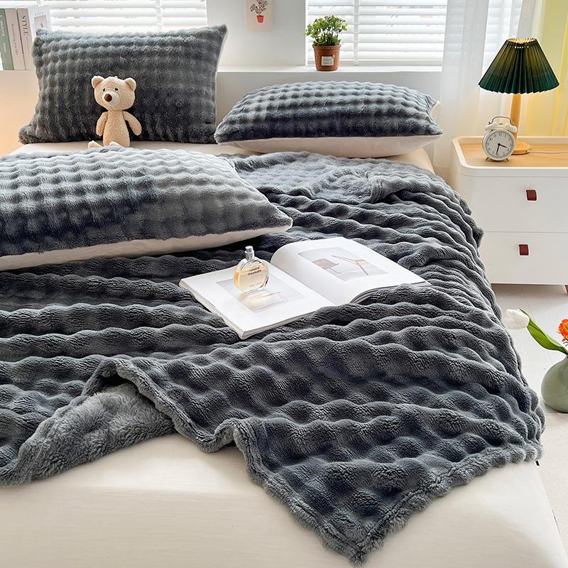 Luxury Coral Fleece Blankets for Beds Faux Fur Throw Blanket Warm Soft Thin Sofa Cover Bedroom Bubble Shaped Plaid Cover Blanket