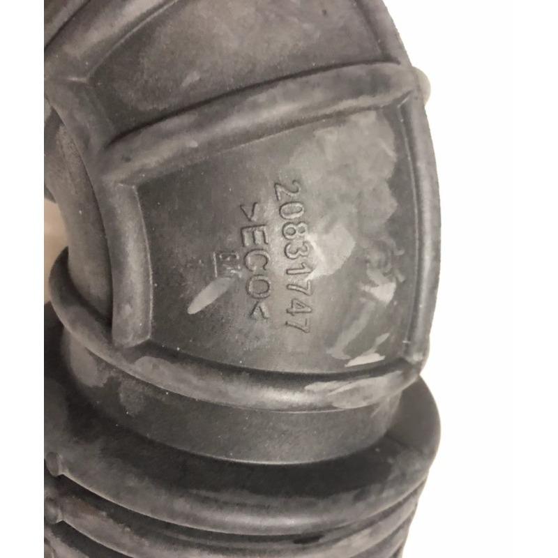 20831742  Black Air Compartment Intake Rubber Hose Filter Inlet Pipe Auto Part for Opel Antara for Chevrolet Captiva11-17