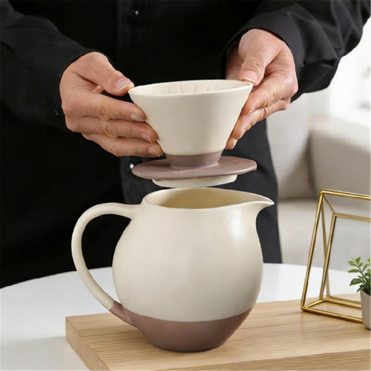 Klassischer Keramik-Kaffeefilter mit geräumiger 830-ml-Kanne, Kaffeemaschine mit großem Fassungsvermögen, Brauset für mehrere Tassen