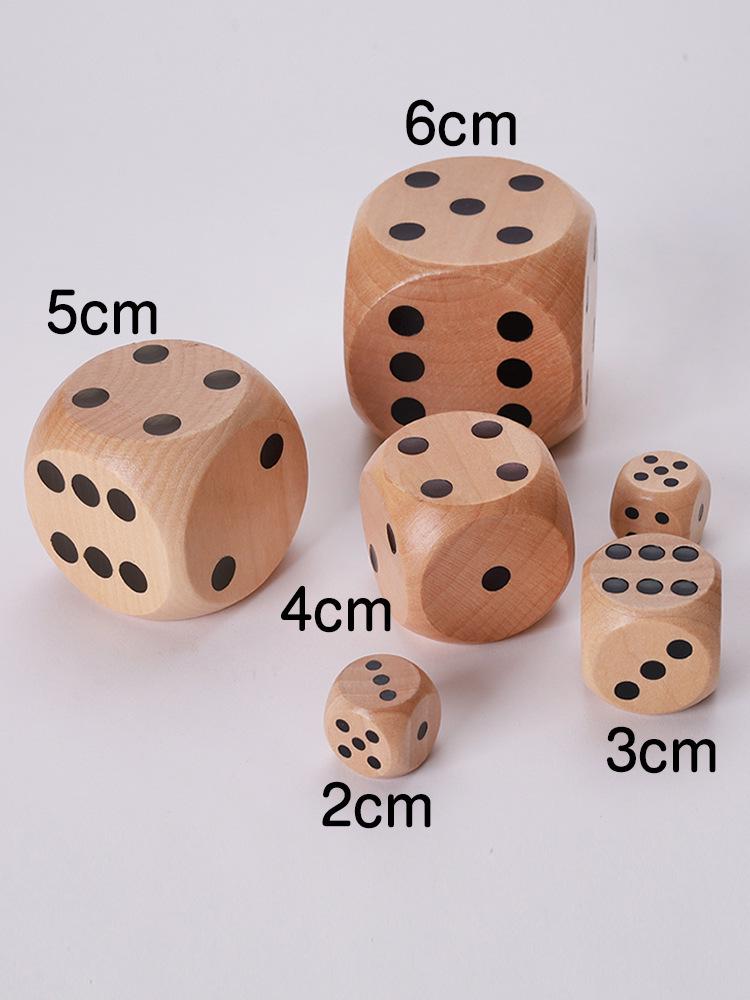 Bardzo Duży Drewniany Cyfrowy Kubek na Kostki Zabawka - Solidny Rekwizyt do Aktywności i Losowań