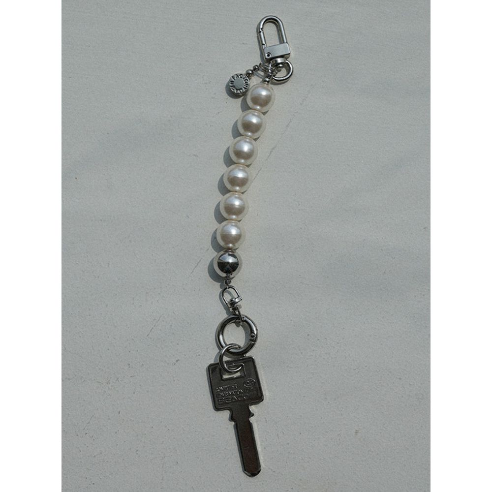 DAWN FACTORY BEAD KEYRING IVORY