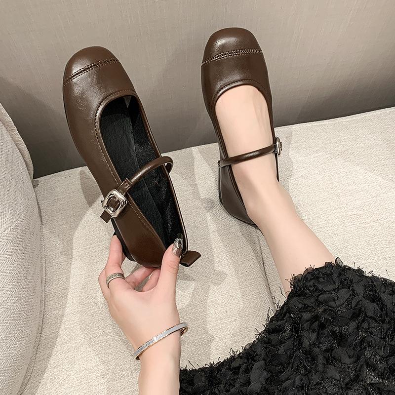 French with Skirt Mary Jane Shoes Women's Shoes 2025 Spring and Autumn New Korean Version Flat-bottomed Doudou Shoes Silver Small Leather Shoes