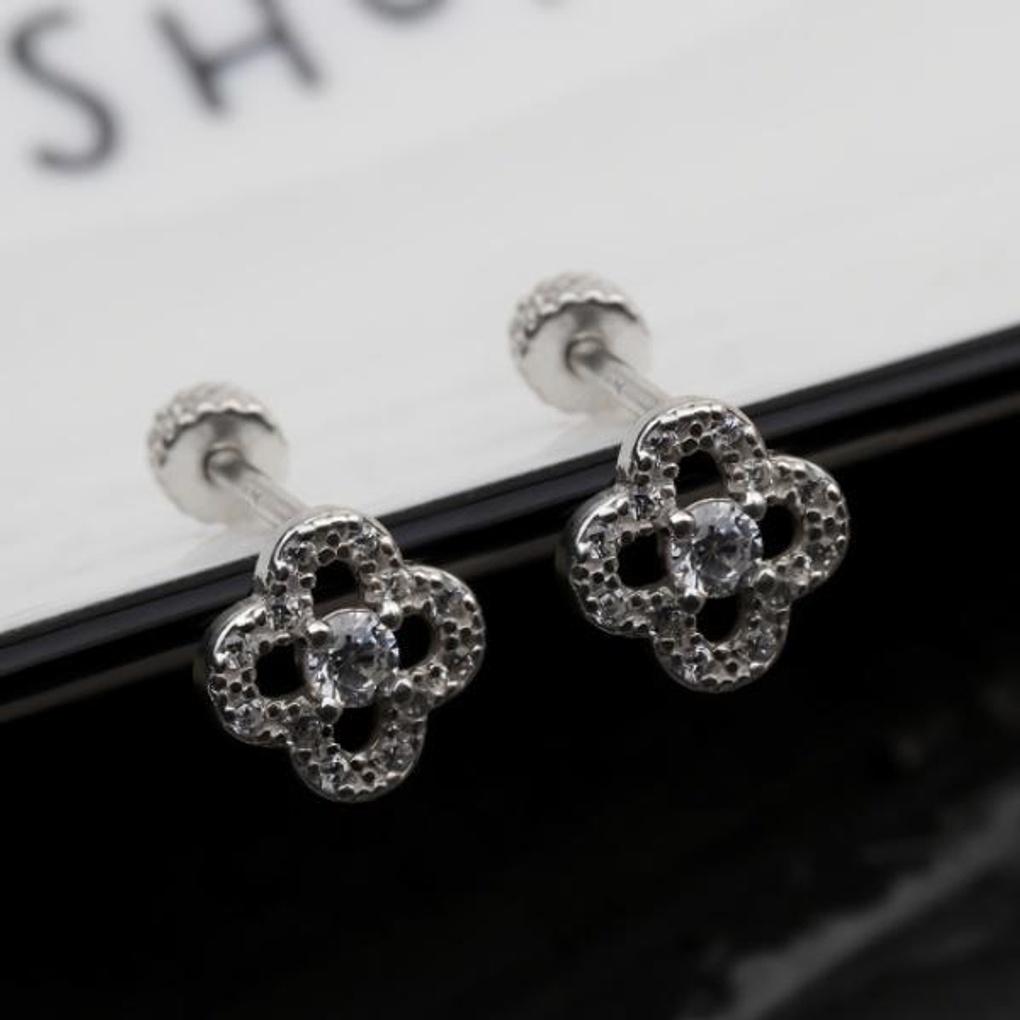 Women's Daily Accessory Sari Flower Stone Piercing