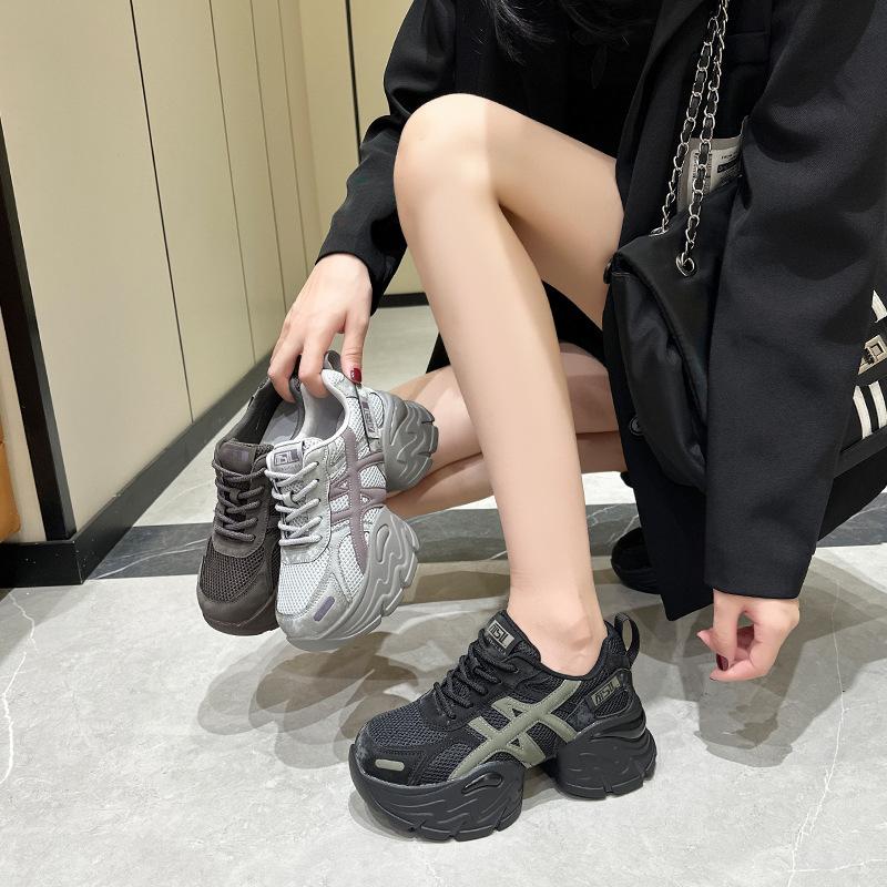 Farblich passende, dicksohlige, bequeme und vielseitige Dad-Schuhe mit Innensohlenerhöhung für Damen Herbst 2025 neu, Mesh, atmungsaktiv, Sport und Freizeit