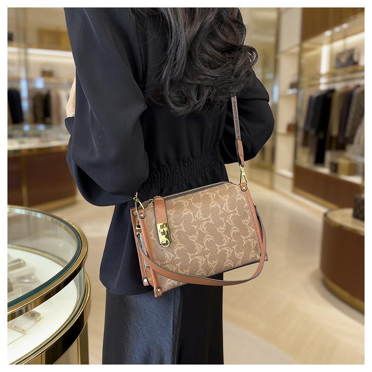 Borsa a Spalla e Crossbody da Donna Monogramma Retrò 2026 - Moda Europea e Americana