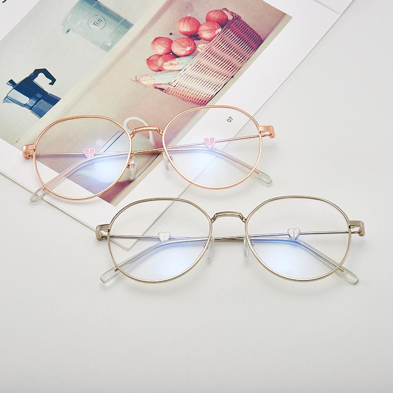 round trendy glasses