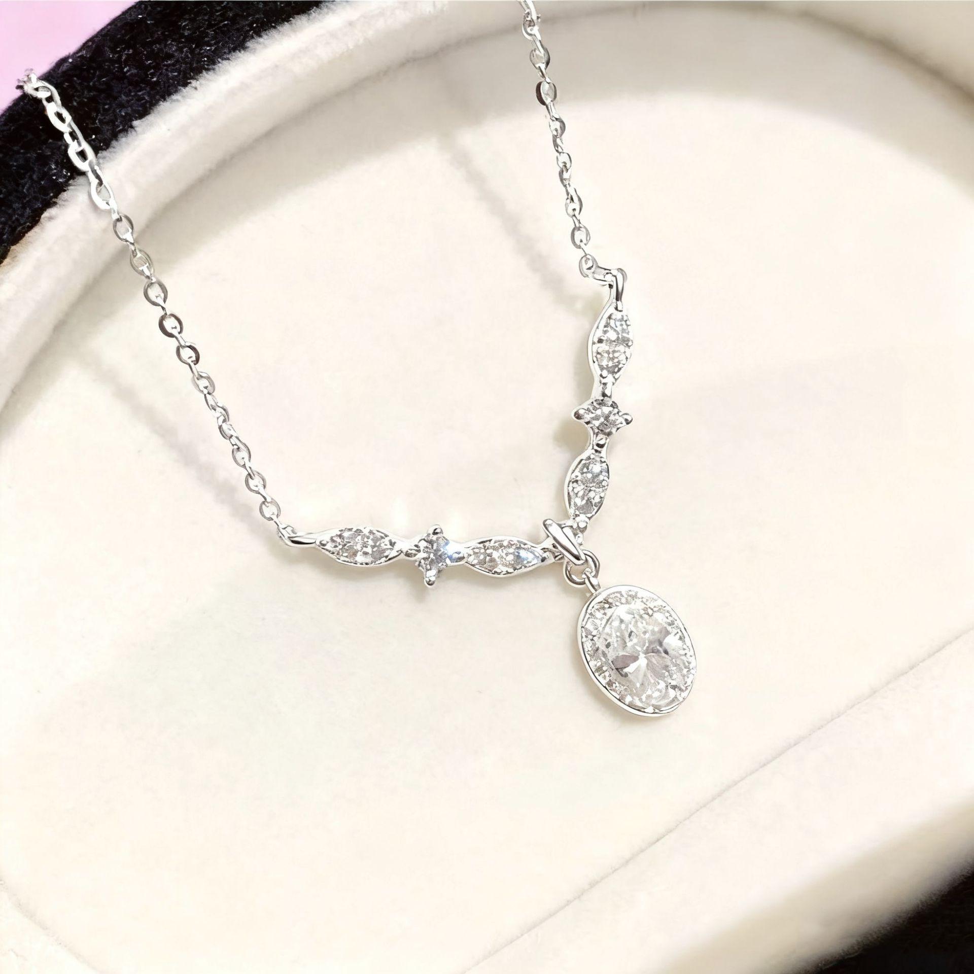 Серебряное ожерелье S925  Галактика  - Сверкающий кулон в форме капли воды, Элегантный подарок для нее 925 Silver