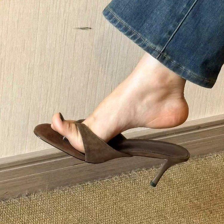Fashion Square Toe Clipped Herringbone Sandals for Women Summer Open Toe Medium Heel Suede Non-slip Stiletto Sandals