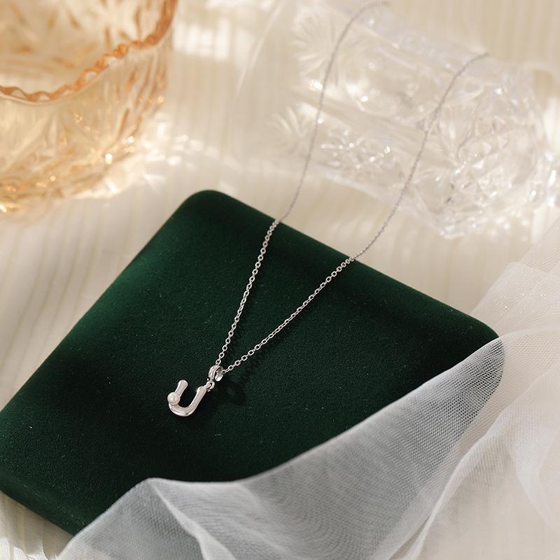 Banyan Tree S925 Silver Alphabet Pendant Necklace - Minimalist Clavicle Chain for Women, Fashionable and Versatile.