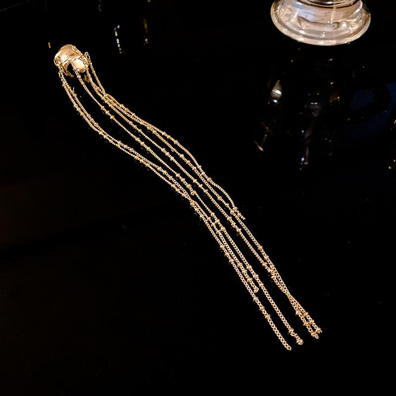 

Irregular geometric fringed earbone clip cold wind earrings Korean niche fashion temperament earrings women