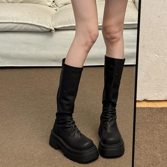 

Модные черные ботинки на толстой подошве в стиле «лайт-панк», стиль «надетые носки», идеально подходят для повседневных и осенне-зимних образов 40 чёрный