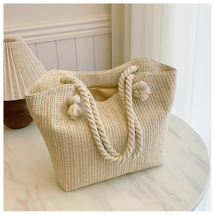 Large Capacity Straw Shoulder Bag With Synthetic Leather Lining For Women
